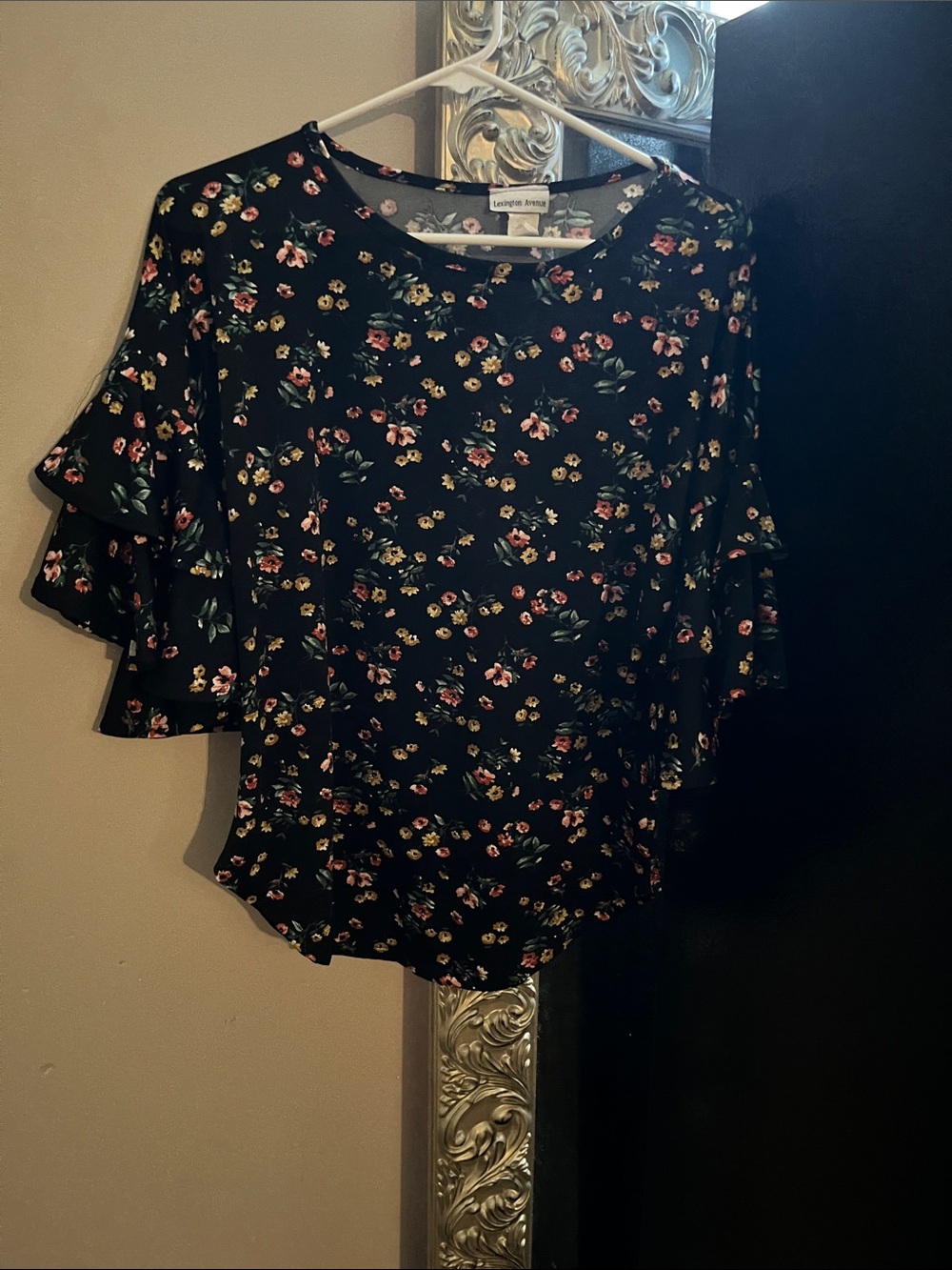 Black Floral Ruffled Short-Sleeve Blouse